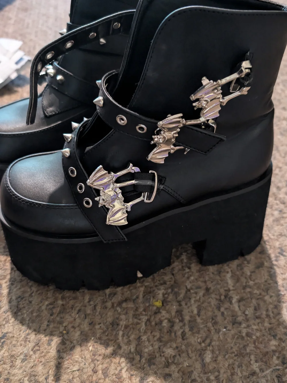 Demonia chunky black